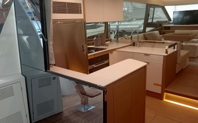 PRESTIGE 590 FLY