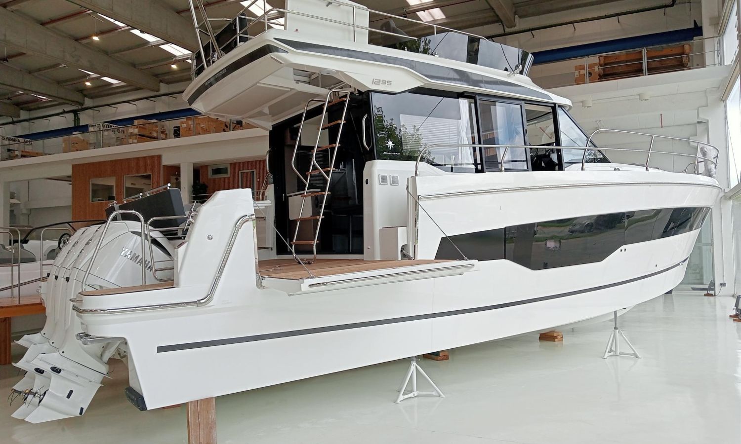 JEANNEAU MERRY FISHER 1295 FLY