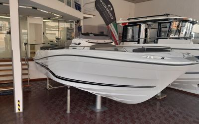 JEANNEAU CAP CAMARAT 7.5 CC SERIE 3