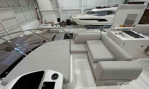 PRESTIGE F4.9 FLY