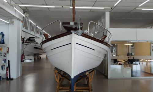 MENORQUIN 36