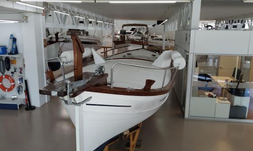 MENORQUIN 36