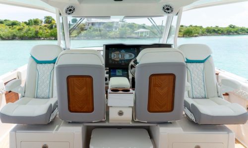 Regal 43 SAV