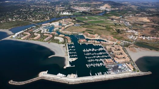 EXPOSICIÓN y PRUEBAS en Puerto Deportivo de Sotogrande
