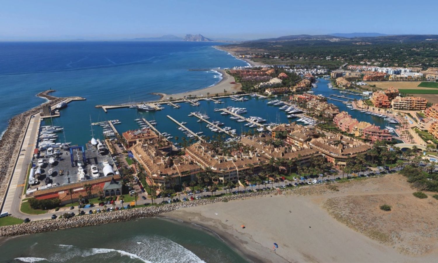 EXPOSICIÓN y PRUEBAS en Puerto Deportivo de Sotogrande