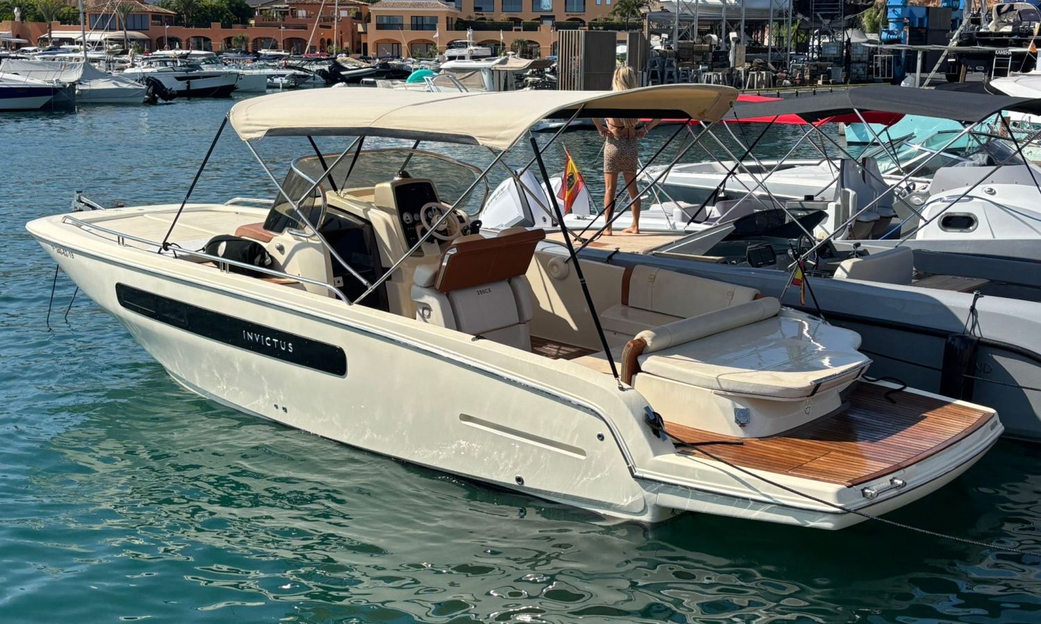 INVICTUS 280 CX