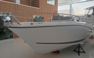 JEANNEAU CAP CAMARAT 6.5 CC SERIE 3