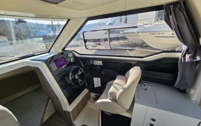 QUICKSILVER ACTIV 675 WEEKEND