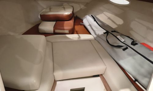 SEA RAY 240 SUN SPORT