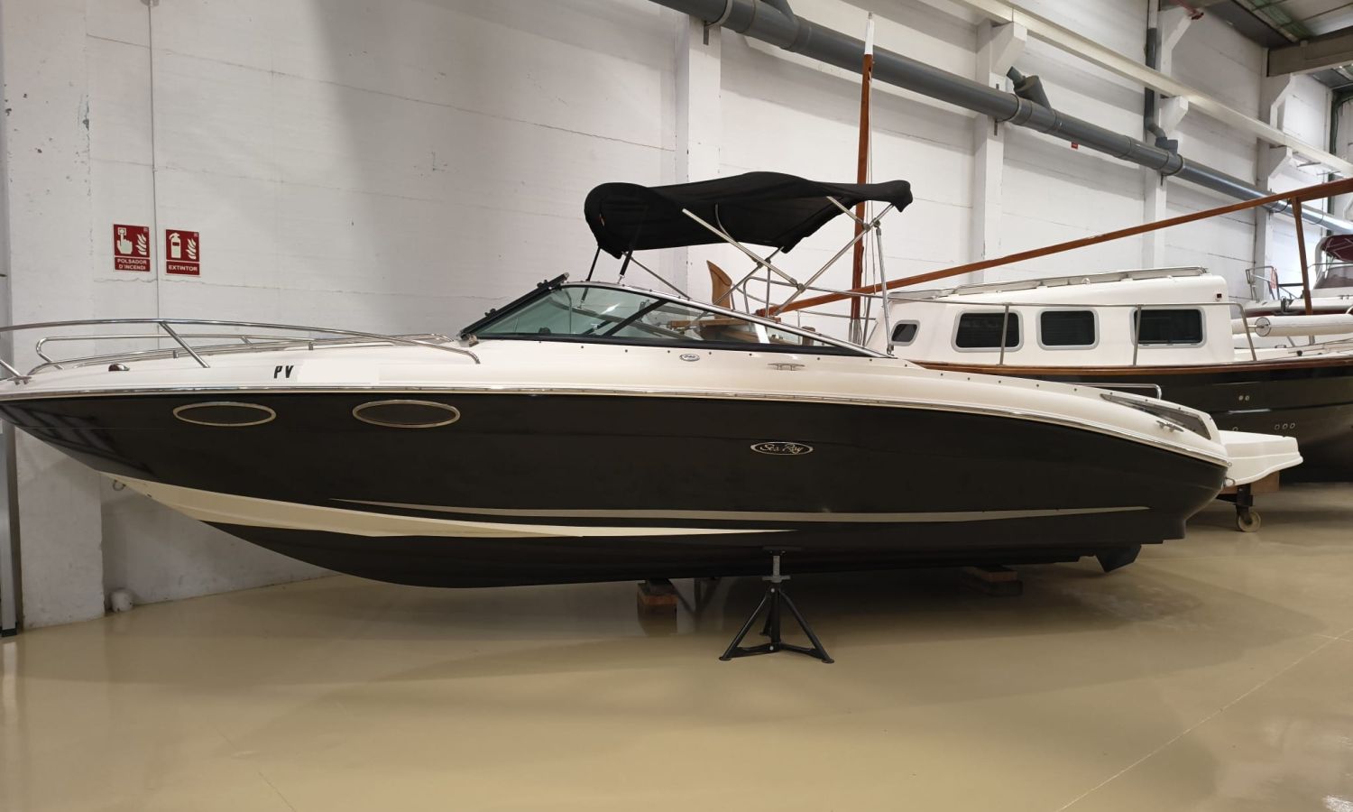 SEA RAY 240 SUN SPORT