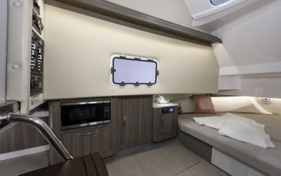 Regal 33 SAV