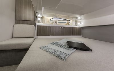 Regal 33 SAV