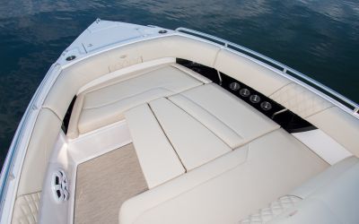 Regal 33 SAV