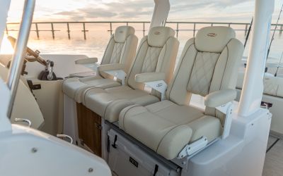 Regal 33 SAV