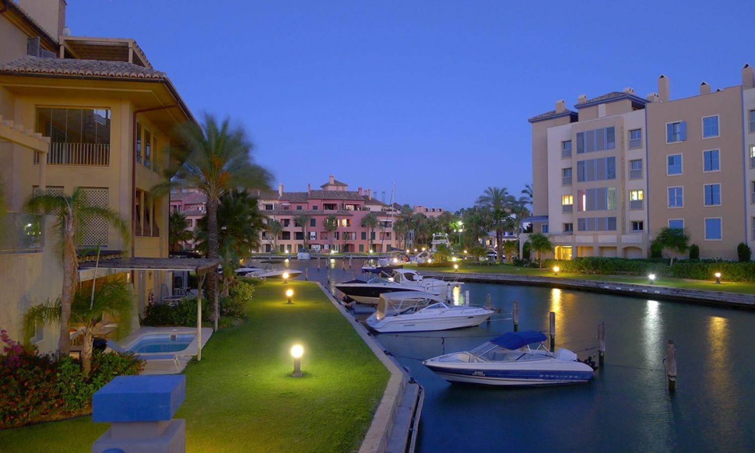 SHOWING BOATS IN SOTOGRANDE 2019